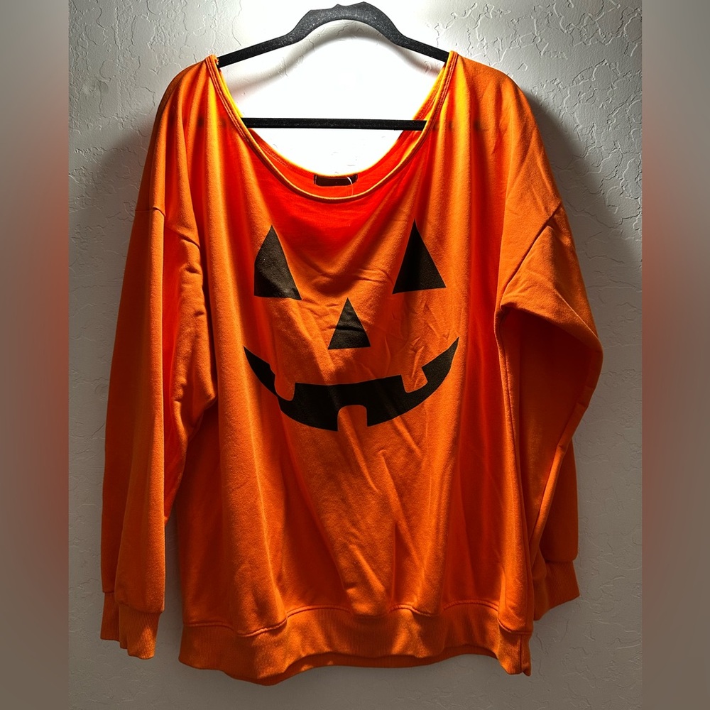 Haute Edition Women’s XXL Jack-o’-lantern Long Sleeve Top